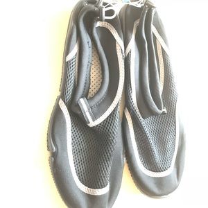 C9 Champion& Titus Water Shoes Size M /L Black